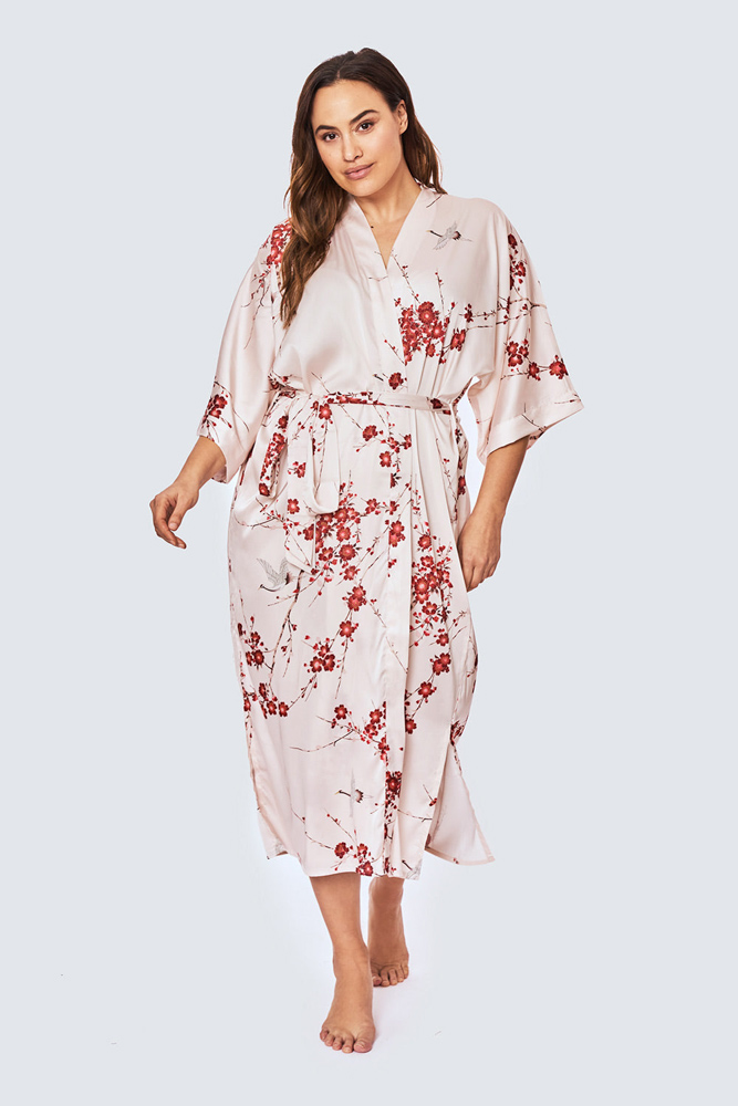 FIVE BEAUTIFUL KIMONO ROBES - Lala Medina